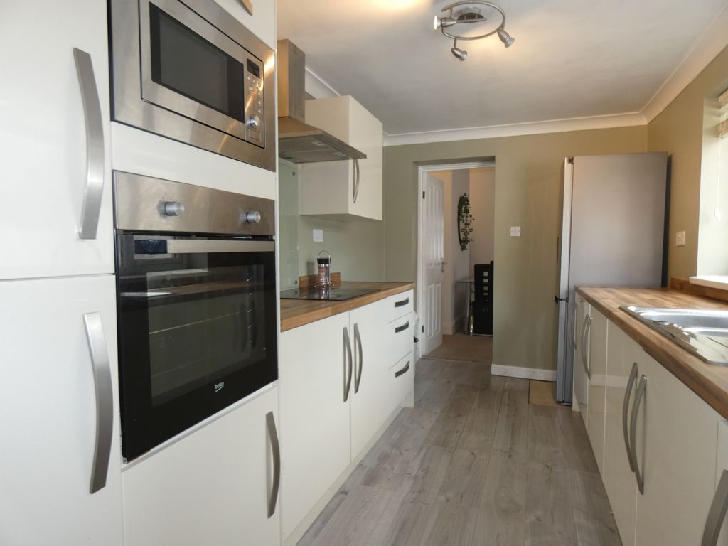 Kitchen- click for photo gallery